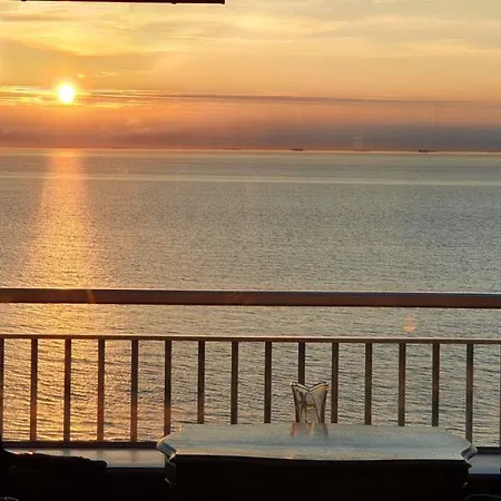 The Sea & View - Parking Optional Apartman *